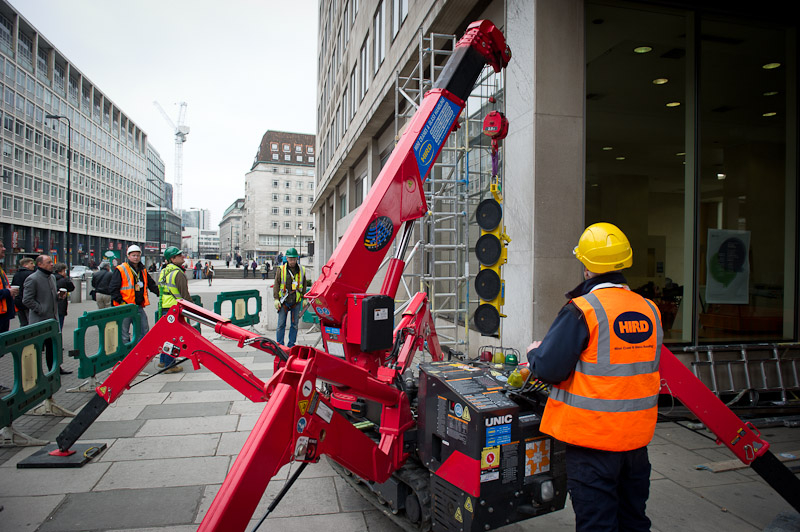 Shell Centre Statue Removal Gallery Gallery
