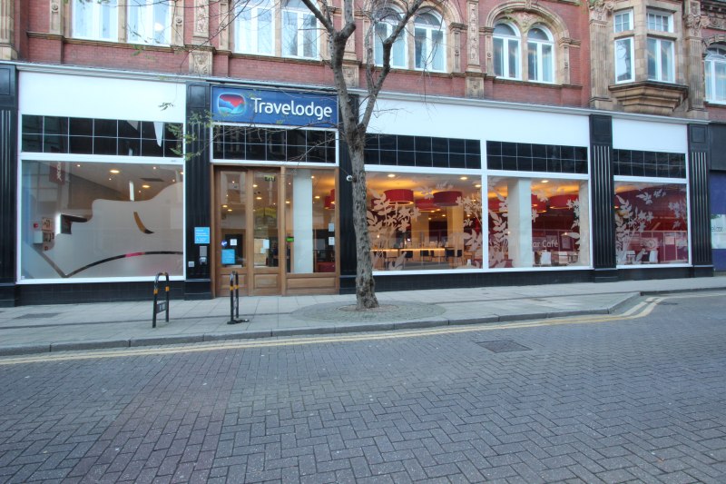 Travel Lodge New Shopfront Glazing Gallery Gallery