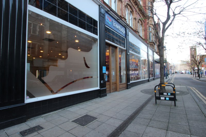 Travel Lodge New Shopfront Glazing Gallery Gallery